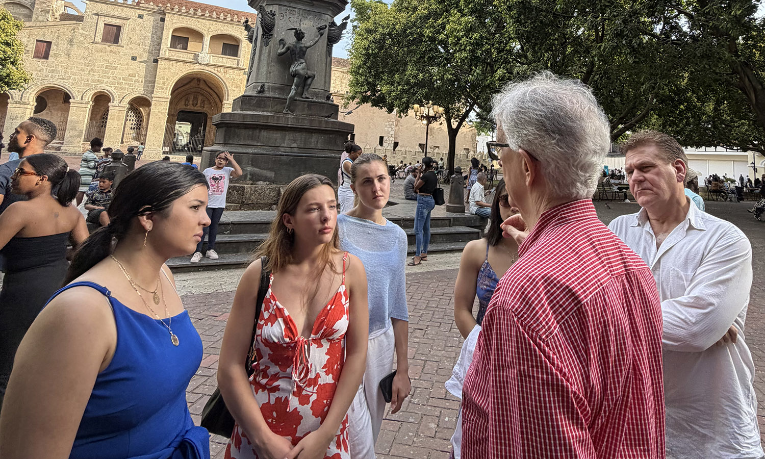 Ariza, Rioux, Malone, Winch and CEO Rob Raylman tour Santo Domingo's historic district with Jordi Gasso, president of the Gift of Life program in Santo Domingo.