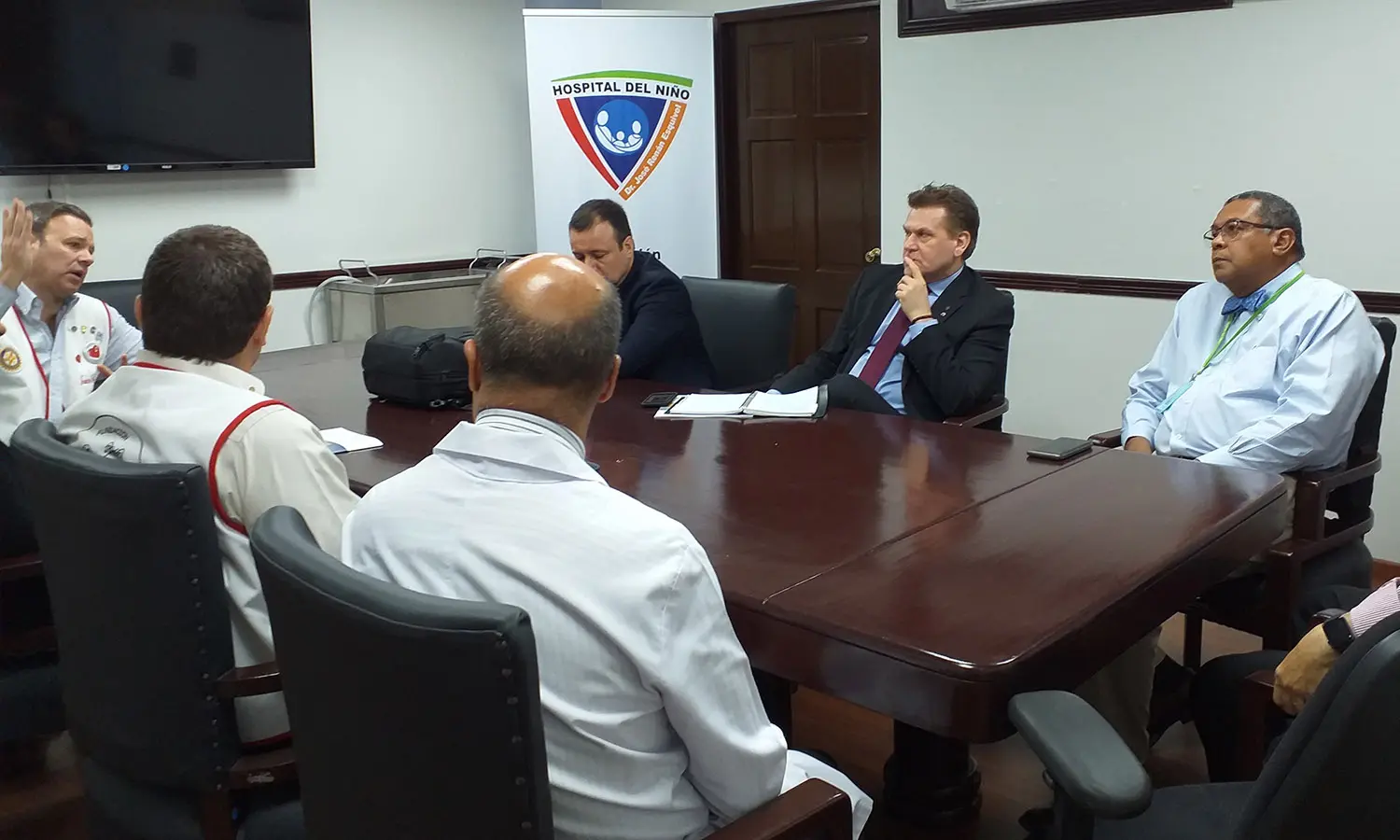 A Gift of Life Medical team meeting.