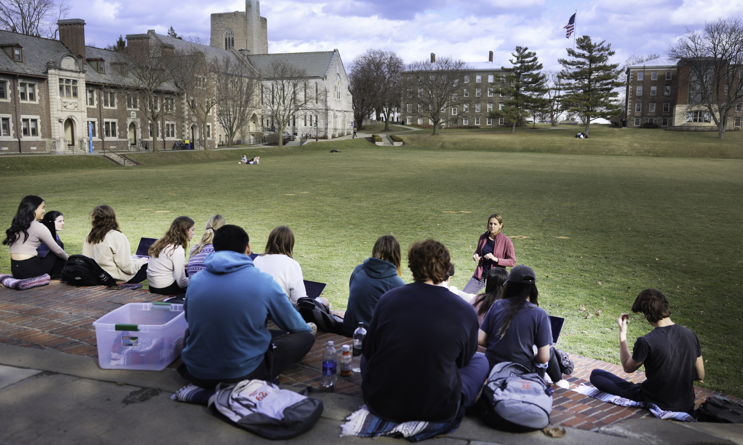 Professor of Psychological Science Julie Kingery teaches “Topics in Developmental Psychology” on the steps of Coxe Hall on Wednesday.