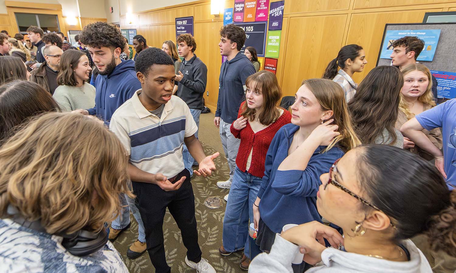 Nigel Presume ’29 presents his project as part of the FSEM “Parched: Past, Present and Future of Water” with Associate Professor of Geoscience Tara Curtin. 