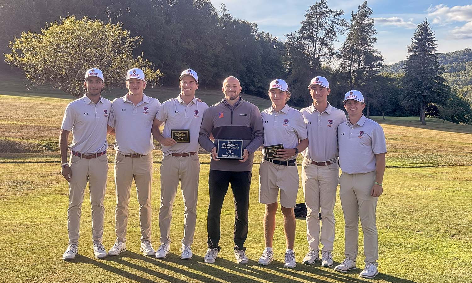 Hobart golf captured the team title at the Pitt-Bradford Kickoff Classic, beating the host Panthers by two strokes. Robby Kurzer ’28 and Troy Gregg ’29 led the Statesmen, tying for second place after finishing the day three-over par. 