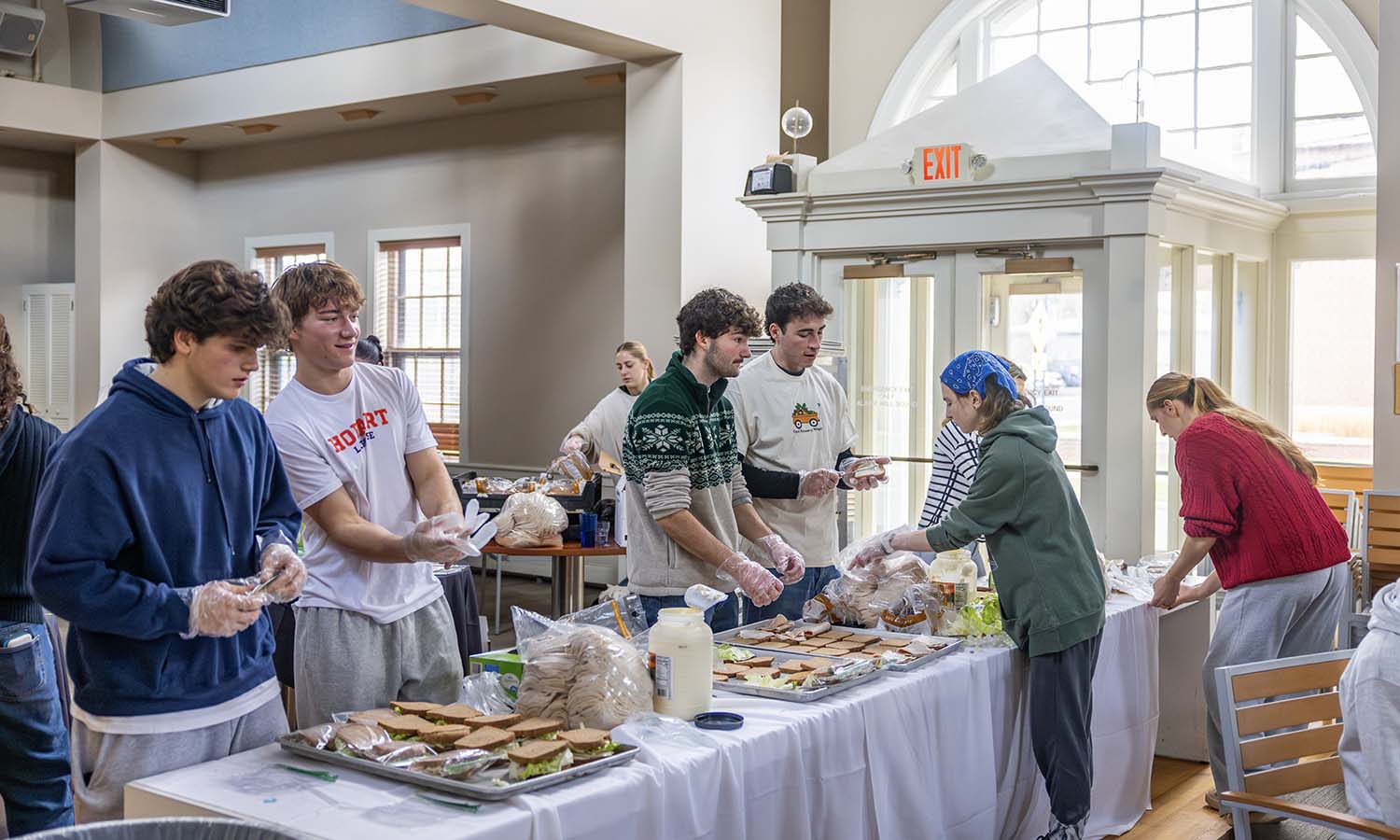 Hosted by the Food Recovery Network, students make more than 1,000 turkey sandwiches to be distributed to the local Geneva community. 