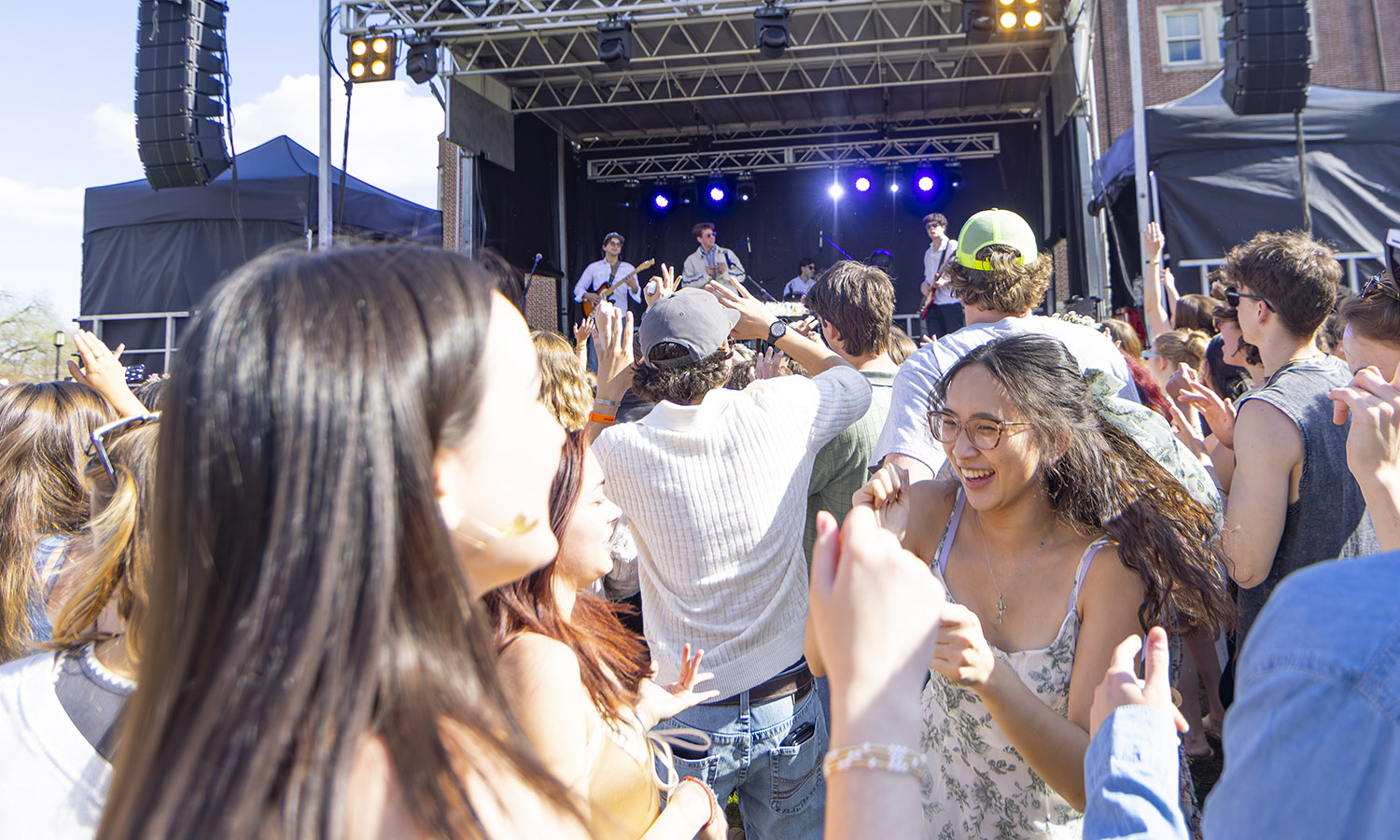 Students dance on Bristol Lawn while enjoying Folk Fest headliner Kaleb Cohen. 