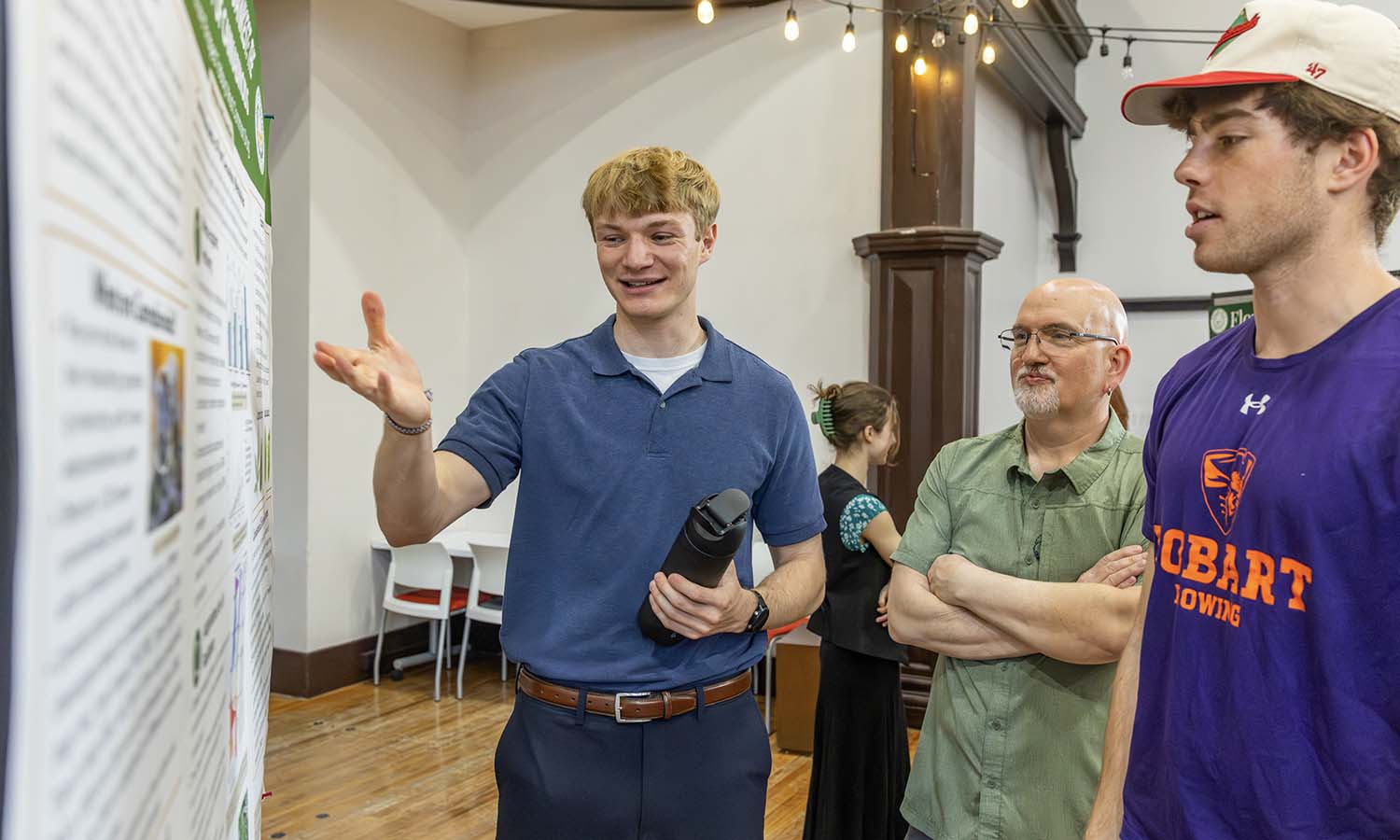 Magnus von Krusenstiern ’26 presents his work at the “What’s the Buzz?” Conference for the Cannabis Curious in Bartlett Theatre. 