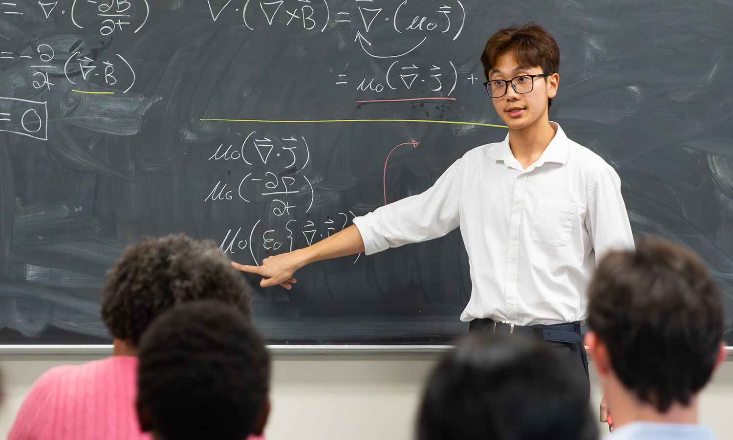 Randy Hong '26 presents “Deriving the Electromagnetic Wave Equation Using Maxwell’s Aquation” during the 25th Annual Albert Holland Prize Competition for Physics Oratory. Hong won this year’s Holland Prize. 