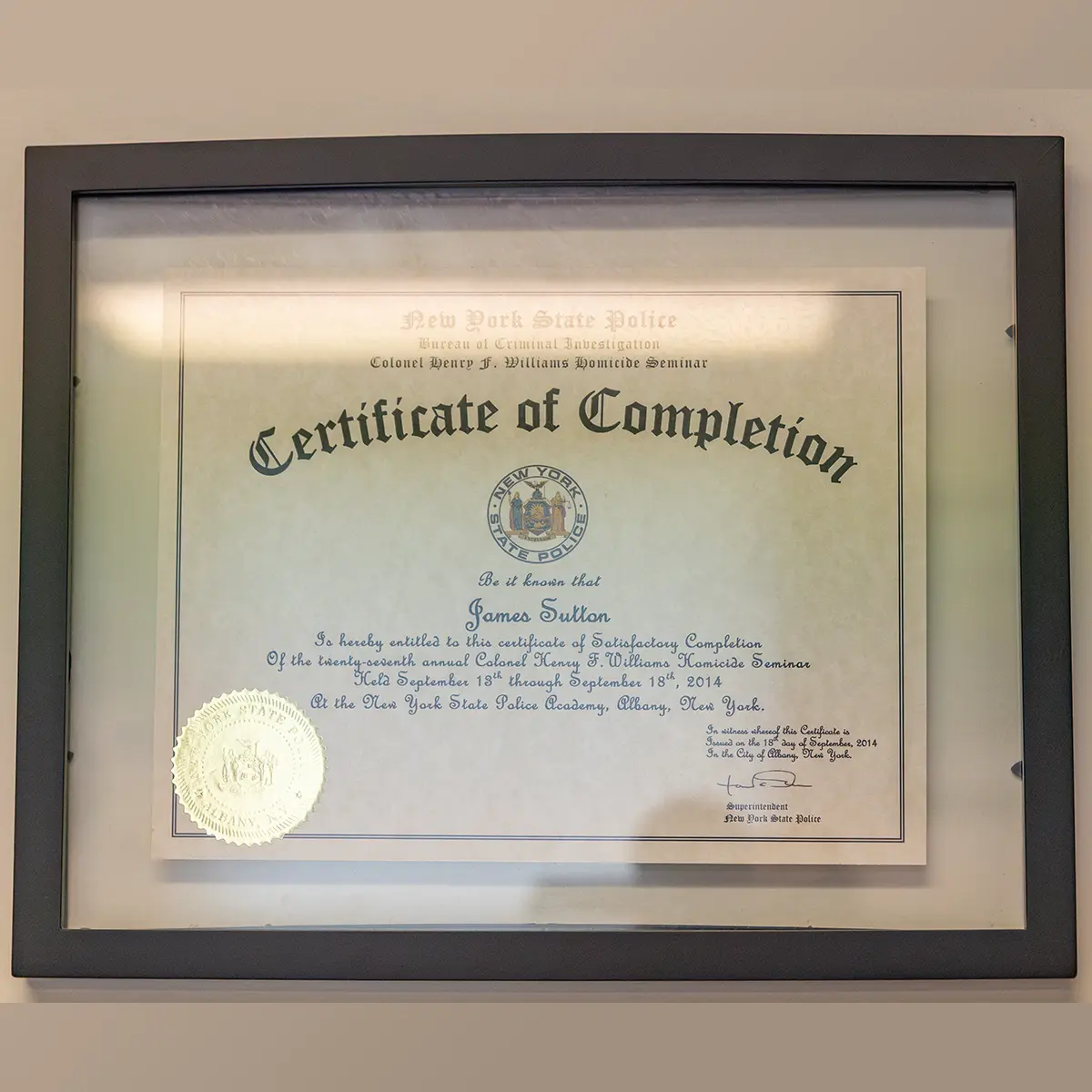 Certificate of completion from a homicide investigators training