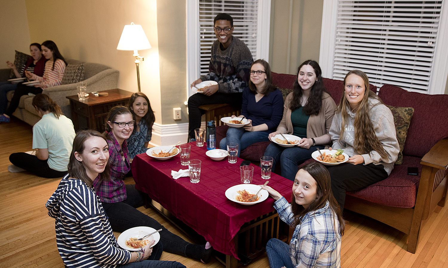Students gather at Pasta Night