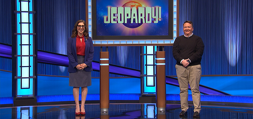 "Andie" Huskie with jeopardy host Mayim Bialik.