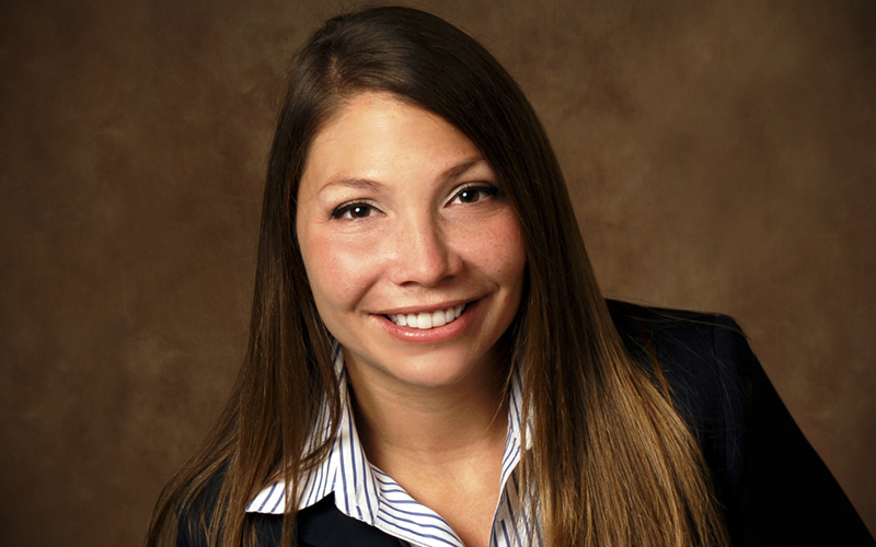 Hempson ΓÇÖ04 Earns Rising Star Attorney Award