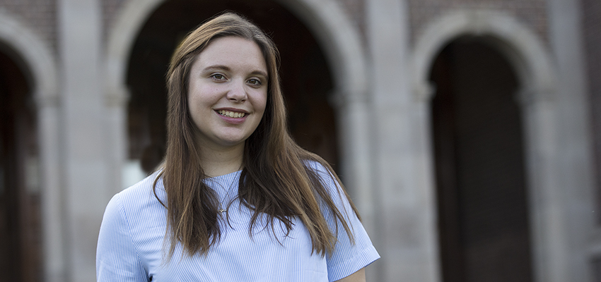 Fisher ΓÇÖ18 Aids Refugees with Catholic Charities