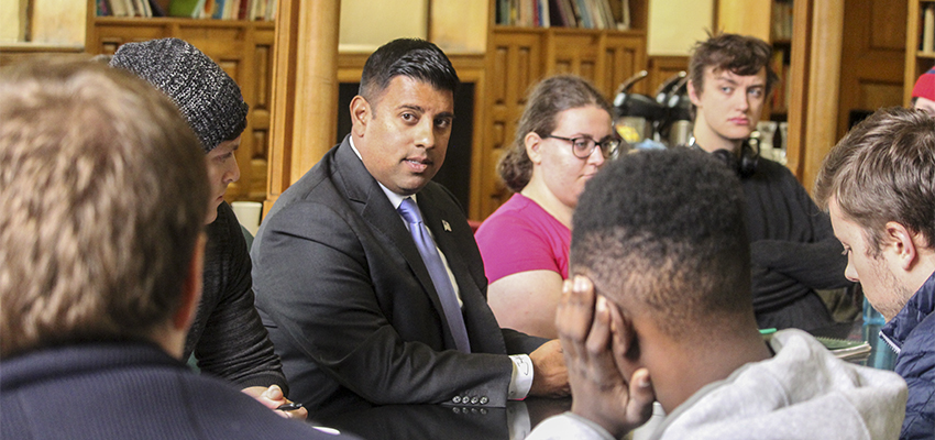 Cooney ΓÇÖ04 Makes Bid for State Senate