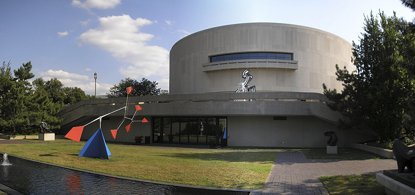 Cervantes ΓÇÖ21 Lands Smithsonian Internship