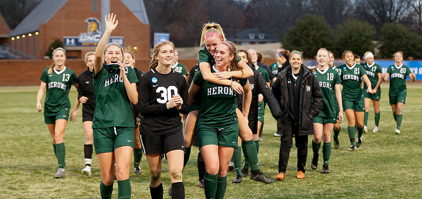 Herons Advance to National Championship