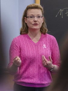 Instructor of Economics Jennifer Tessendorf